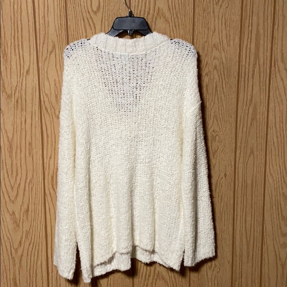 ☘️Susina Fluffy V Neck Boucle Knit Sweater - Picture 4 of 5